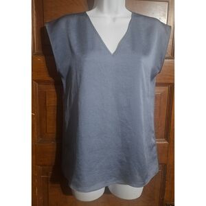 Express Factory V-neck Cap Sleeve Smooth Top